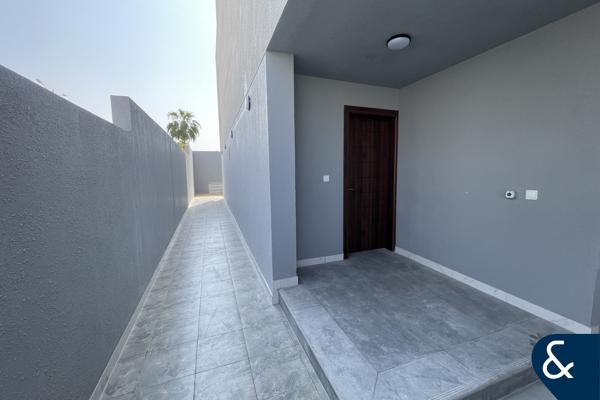 Single row | Vacant now | Brand new